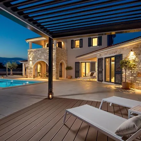 Santa Margherita Villa *